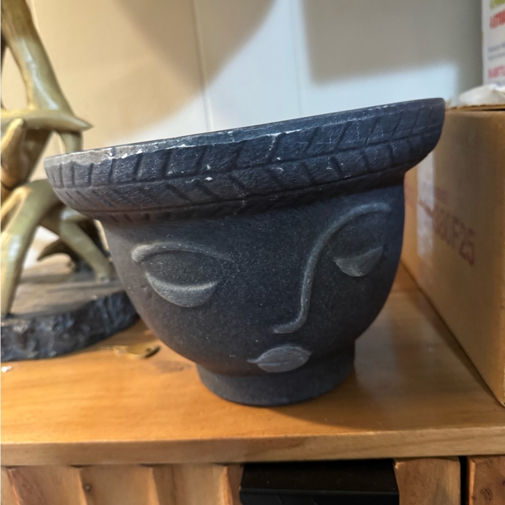 Anthropologie Decorative Face Planter in Dark Gray